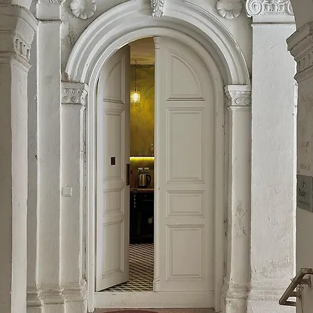 Central Historic Apartment In Old Town Swetlikov Dom Apartmán Bratislava